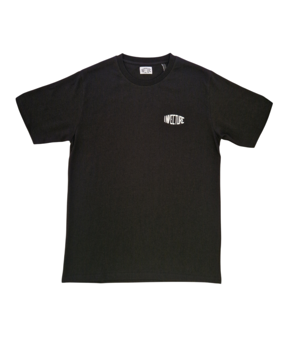 T-shirt noir Invecture avec logo blanc discret sur la poitrine